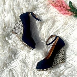 Summer wedge with pattern heel